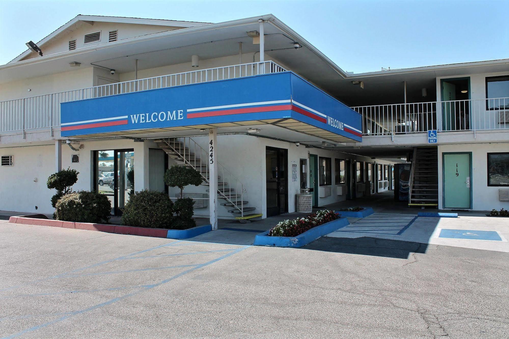 Motel 6-Fresno, Ca - Blackstone North Exteriér fotografie